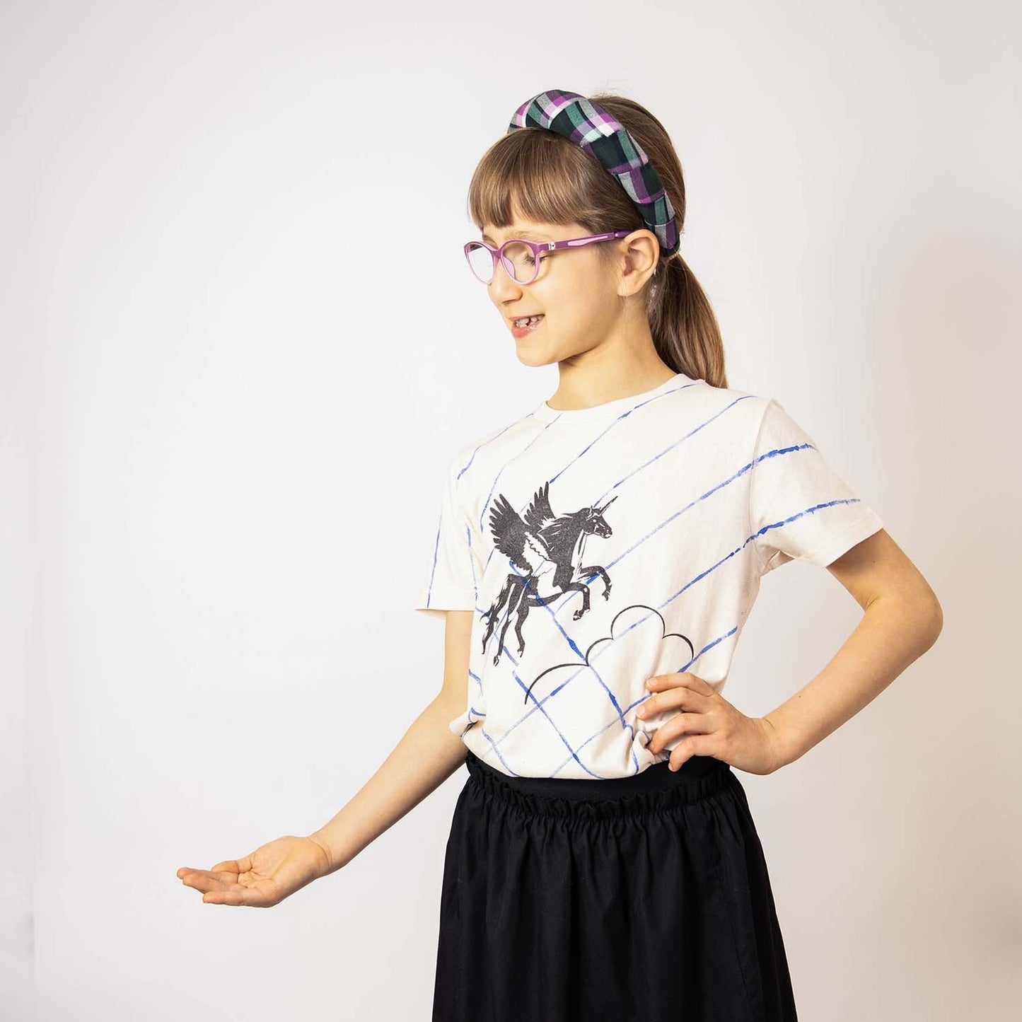 Hand - Painted Off - White T-Shirt with Unicorn Limited Edition - pets & baby productspets & baby productsHand - Painted Off - White T-Shirt with Unicorn Limited Edition - 1104 / 4 years