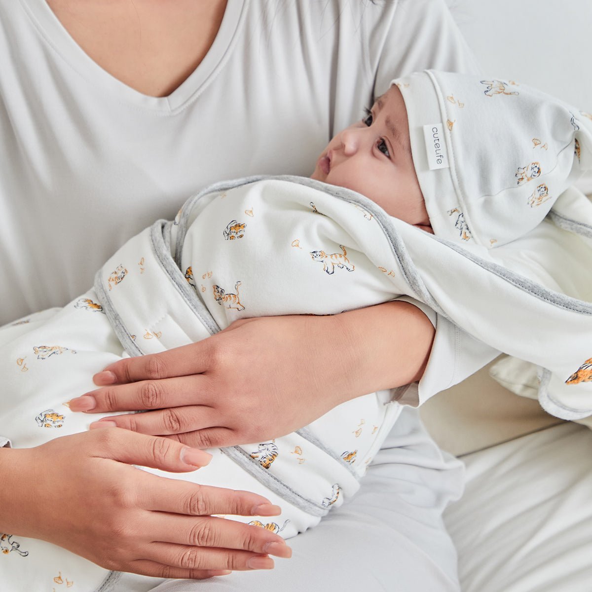Lively Tiger Comfort Cotton Baby White Swaddle Wrap - pets & baby productspets & baby productsLively Tiger Comfort Cotton Baby White Swaddle Wrap - 1
