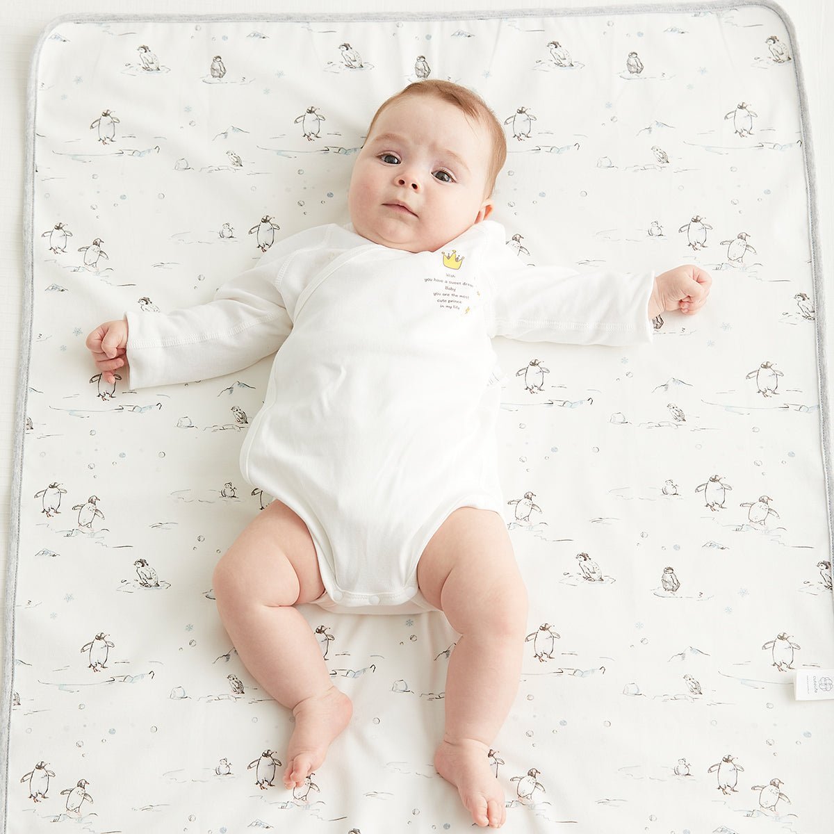 Magic Adventure Waterproof Baby White Changing Mat - pets & baby productspets & baby productsMagic Adventure Waterproof Baby White Changing Mat - 2